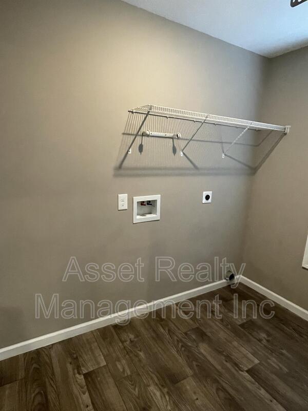 Building Photo - 8107 Cambridge Reserve Dr