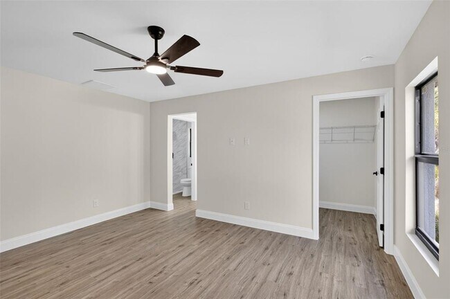 Building Photo - 20412 Elrose Ave