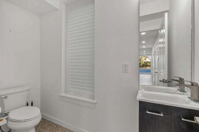 Building Photo - 4516 Osage Ave