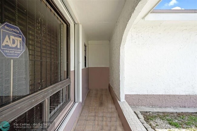 Building Photo - 4260 NW 173rd Dr