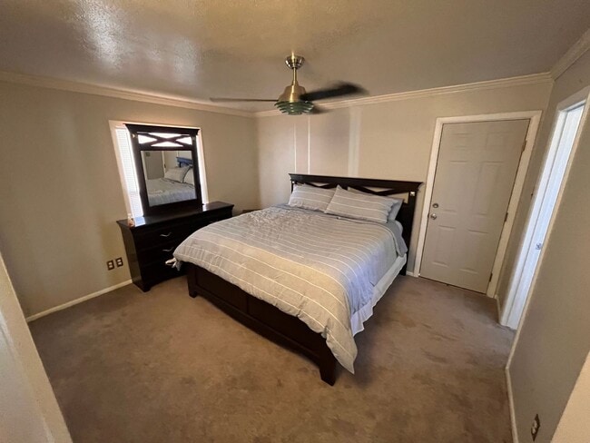 Building Photo - Fully furnished property with several lease options! Can be leased unfurnished.