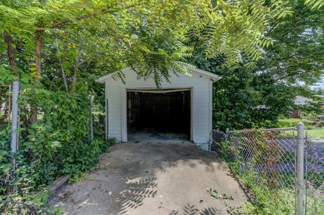 Building Photo - 6997 Edison Ave