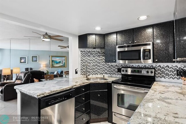 Building Photo - 3700 Galt Ocean Dr