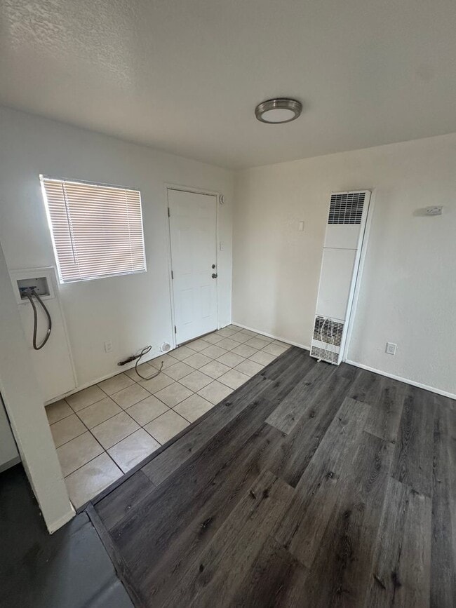 Building Photo - 4 Bed 2 Bath Home for Rent