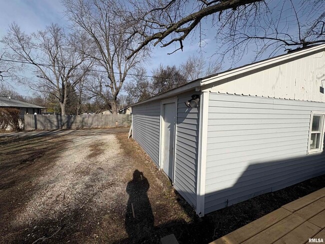 Building Photo - 705 E Marietta Ave