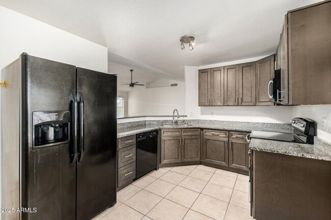 Building Photo - 3623 W Fairview Ln