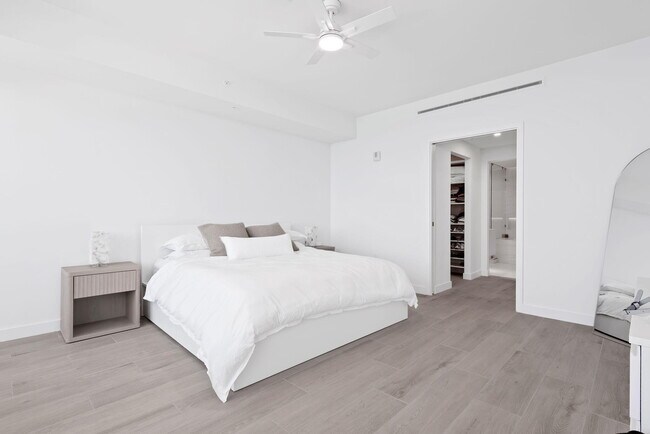 Building Photo - 900 N Ocean Blvd