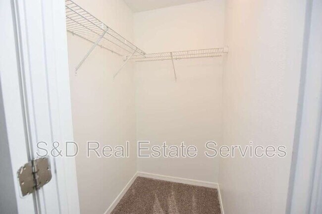 Building Photo - 4139 Shadetree Ln