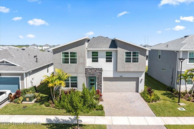 Building Photo - 14119 SW Safi Ter