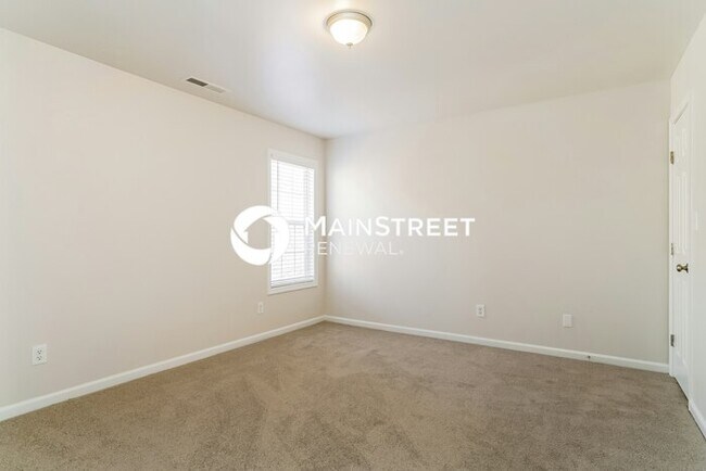 Building Photo - 4 Bedroom Pet-Friendly Home in KNIGHTDALE, NC with Main Street Renewal