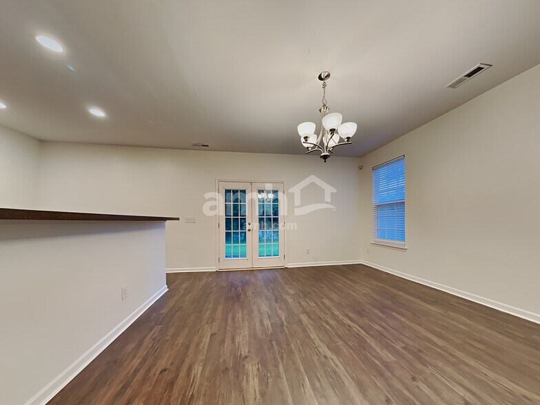 Building Photo - 8970 N Red Maple Cir