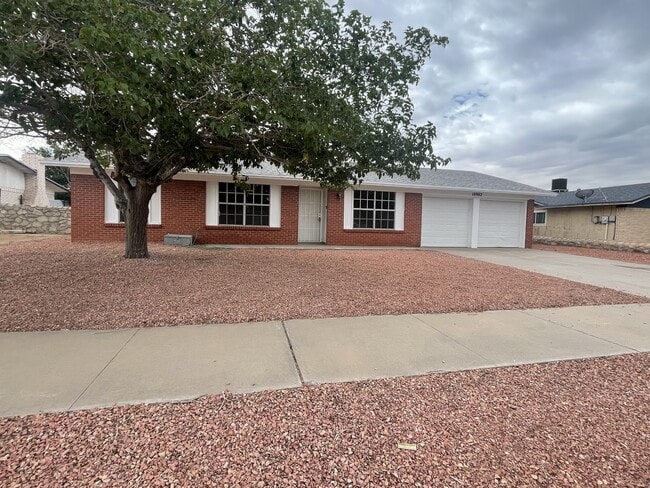 Primary Photo - 10902 Bywood Dr
