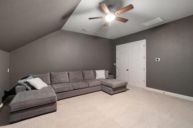 Building Photo - 15509 Boulder Heights