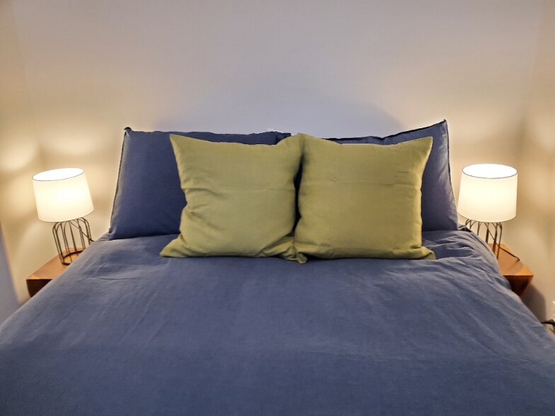 Building Photo - 419 S 3rd St W