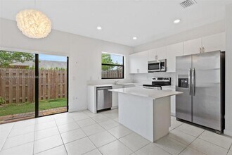Building Photo - 3 bedroom in North Miami Beach FL 33179