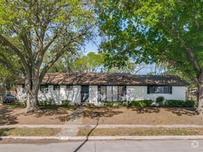 Building Photo - 308 S Grove Rd