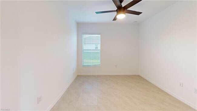 Building Photo - 2846 Northwest 28th Ave