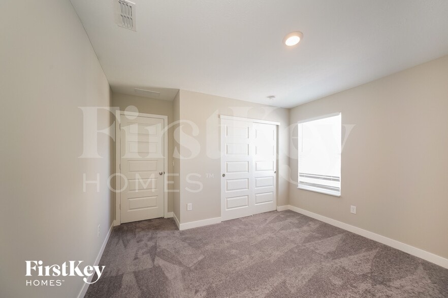 Building Photo - 2285 S Bingham Pl