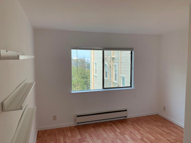 Building Photo - 16 Fairmount St