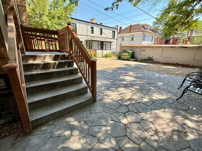 Building Photo - 1364 Lafayette St