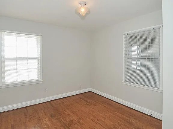 Building Photo - 115 Colonial Dr