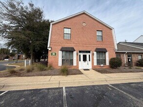 Building Photo - 4300 Bayou Blvd