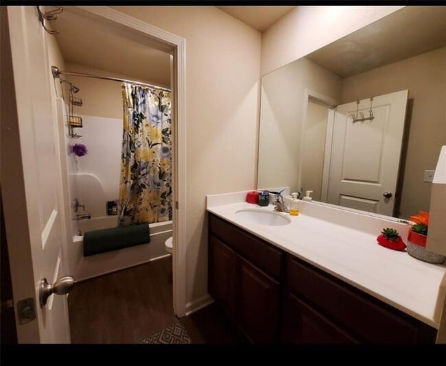 Building Photo - 157 Innis Brk Cir