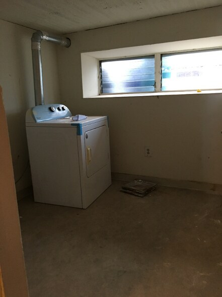 Building Photo - 4619 Kraydor St