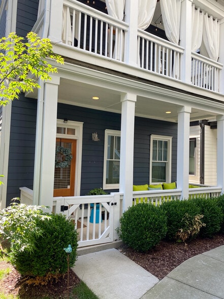 Building Photo - 204 Burns Ave