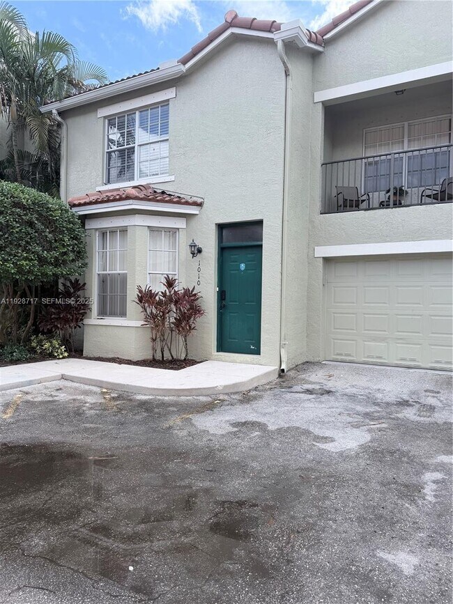 Building Photo - 1010 Belmont Pl