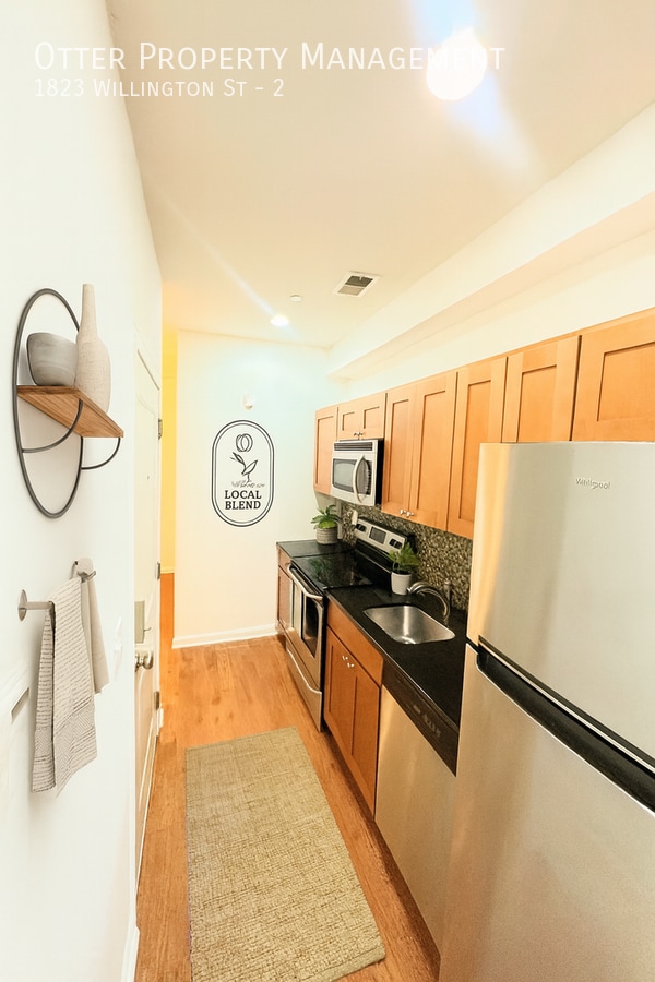 Building Photo - 1823 Willington St