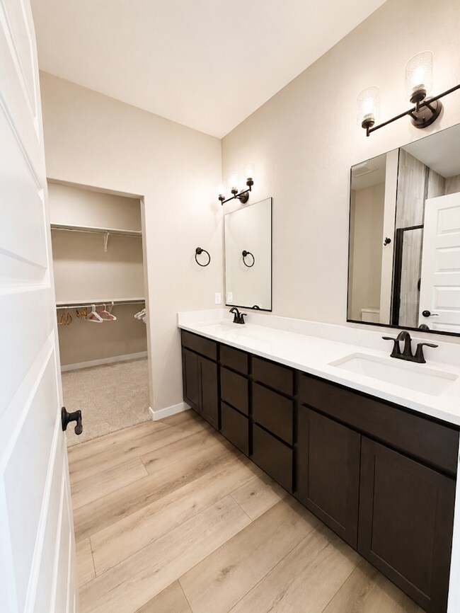 Building Photo - Stylish 2023 Home for Rent | 4 Bed • 2.5 Bath • Prime North Grand Junction Location