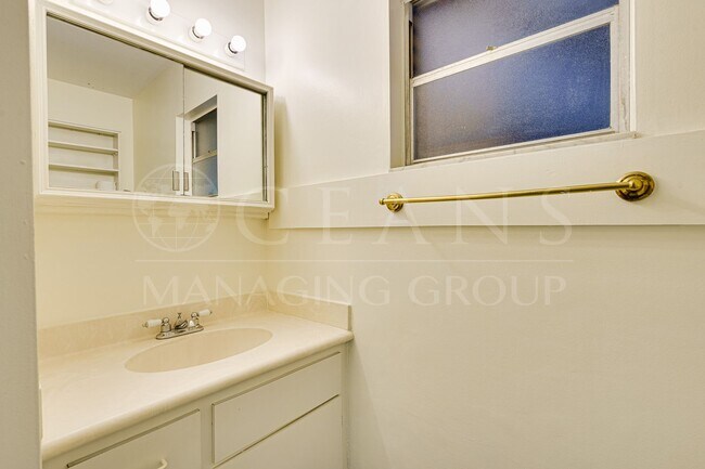 Building Photo - Charming 3-Bedroom Home in Port Orange for Rent!