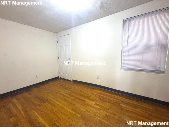 Building Photo - 838 Huntington Ave