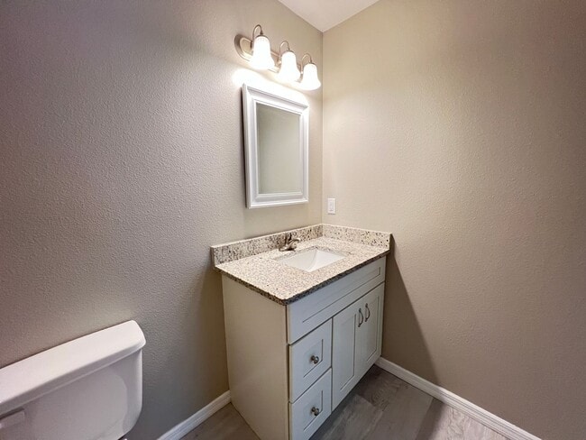 Building Photo - GORGEOUS 3BR/2BA Home with Open Floor Plan and Upgraded Features!