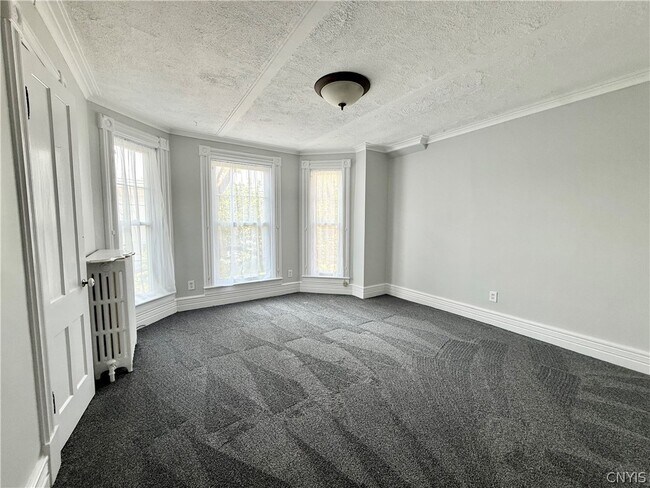 Building Photo - 203 Keyes Ave