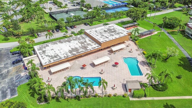 Building Photo - 23 Abbey Ln