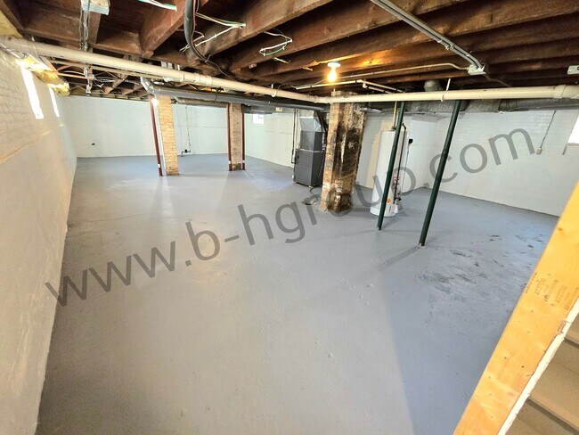 Building Photo - Washer & Dryer Now Provided