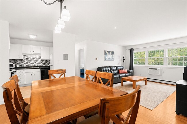 Building Photo - 147 Milk St