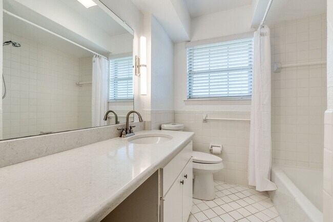 Building Photo - 5833 Birchbrook Dr