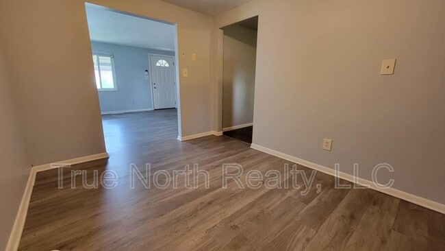 Building Photo - 1608 Smith Rd