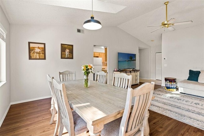 Building Photo - 8006 Picketts Ct