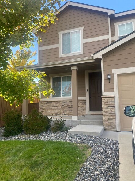 Building Photo - 9233 Englemann Ct