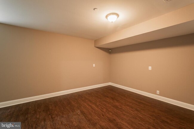 Building Photo - 204 Shawmont Ave