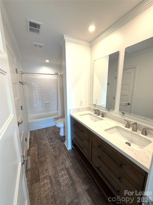 Building Photo - 646 Portside Dr