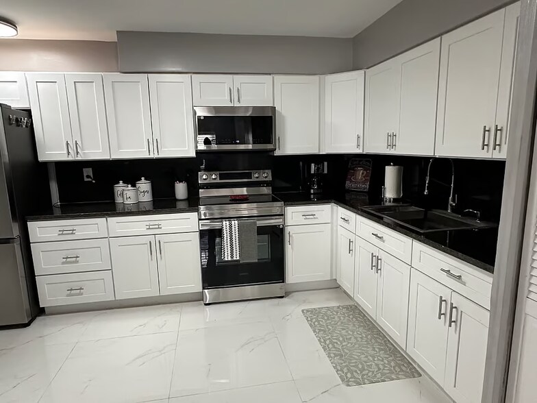 Building Photo - 3163 NW 29th St