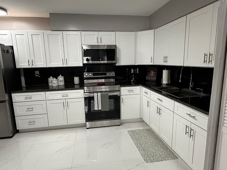 Kitchen - 3163 NW 29th St