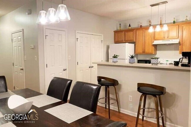 Building Photo - 4641 Parkway Cir