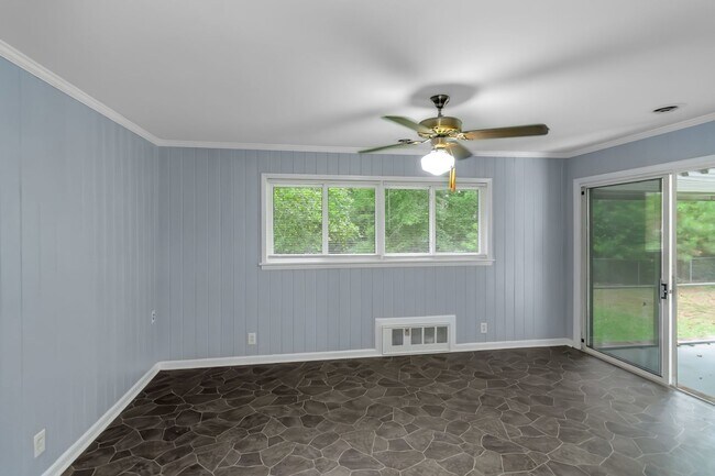 Building Photo - Move In Special – Limited Time Only! Now t...