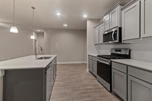 Building Photo - 15725 Hazelhurst Ln
